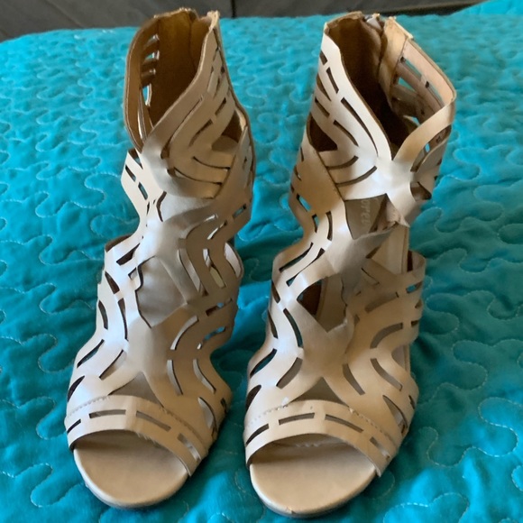 Forever -Cream heel sandals - Picture 4 of 14